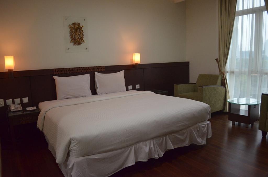 Amazing Kutaradja Hotell Jakarta Rom bilde